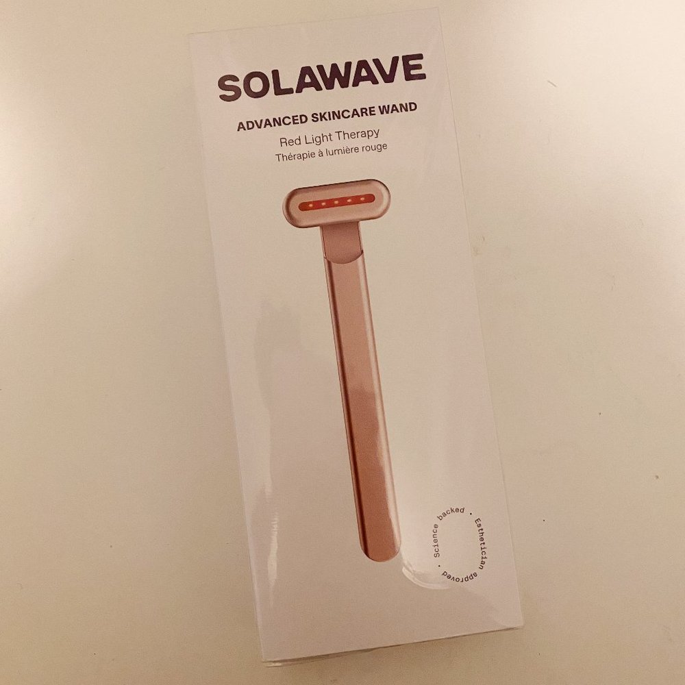 NEW IN BOX Solawave Red light facial Skincare Wand / Rose Gold